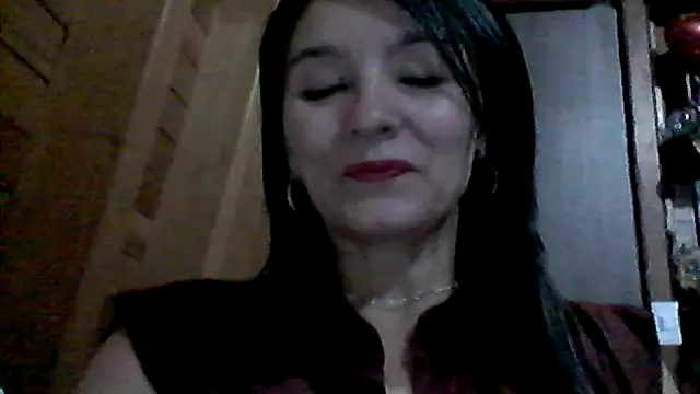 Snapshot of Anlly_garcia002 chatting on July 7, 1:52 am Anlly garcia002 online show from July 7, 1:52 am