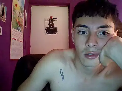 Snapshot of crisanto8 chatting on May 22, 3:06 pm crisanto8 online show from May 22, 3:06 pm