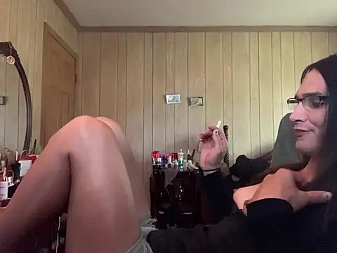 Snapshot of hexthebinary chatting on June 6, 6:56 pm hexthebinary online show from June 6, 6:56 pm