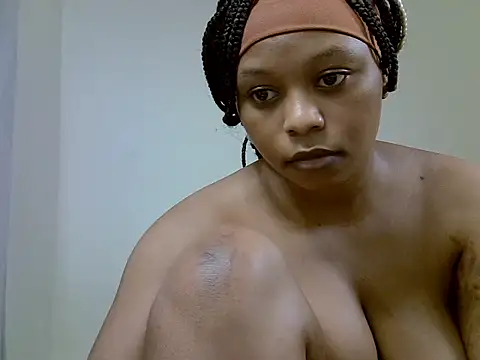 BIGASS DIANAH online show from June 25, 5:17 pm