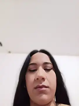Snapshot of alessiavixen1 chatting on June 4, 12:11 pm alessiavixen1 online show from June 4, 12:11 pm