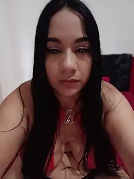 Snapshot of alessiavixen1 chatting on July 9, 1:15 pm alessiavixen1 online show from July 9, 1:15 pm