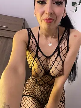 Snapshot of JeyLuxx chatting on July 8, 4:28 am JeyLuxx online show from July 8, 4:28 am