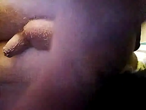 Snapshot of ShyGuy0281 chatting on May 23, 4:39 am ShyGuy0281 online show from May 23, 4:39 am