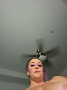 CreamVixen online show from June 18, 5:51 am