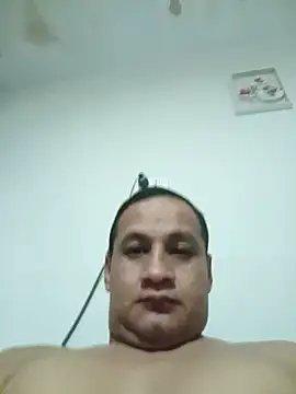 Snapshot of sergioyleo chatting on August 2, 5:50 am sergioyleo online show from August 2, 5:50 am