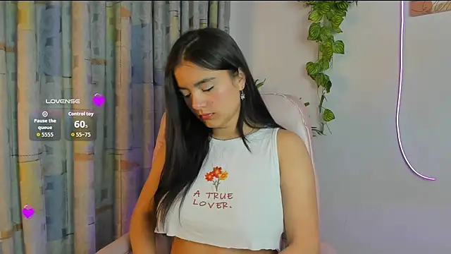 Snapshot of Zoe_Queens chatting on July 8, 12:42 pm Zoe Queens online show from July 8, 12:42 pm