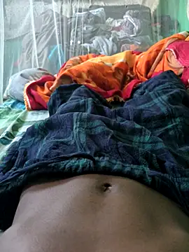 Snapshot of twink_lar chatting on July 4, 1:28 pm twink lar online show from July 4, 1:28 pm