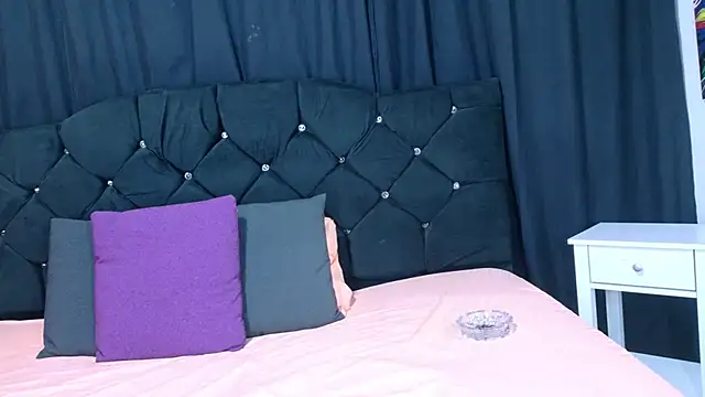 aura sterling online show from July 11, 11:57 am