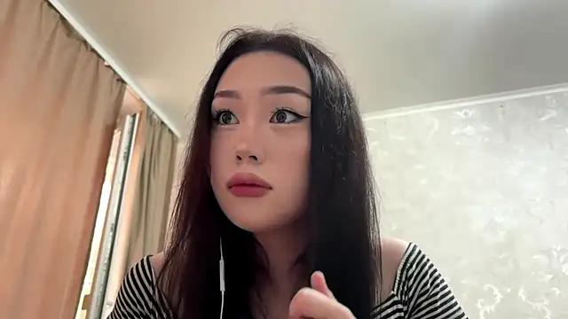 LilowNax online show from June 14, 3:58 pm