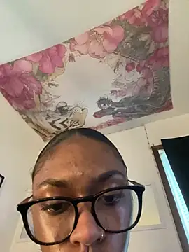 LolaLooney online show from June 11, 4:16 pm