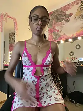 LolaLooney online show from July 30, 11:48 pm
