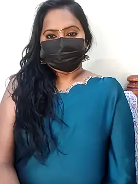 Snapshot of Meera_mia chatting on May 25, 8:31 am Meera mia online show from May 25, 8:31 am