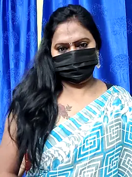 Snapshot of Meera_mia chatting on June 19, 3:22 am Meera mia online show from June 19, 3:22 am