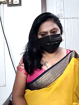 Snapshot of Meera_mia chatting on June 24, 9:03 pm Meera mia online show from June 24, 9:03 pm