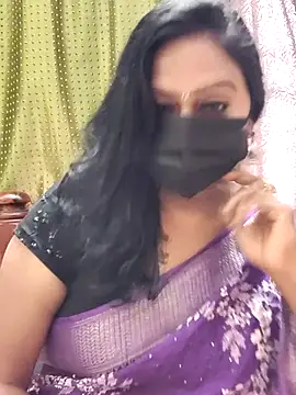 Snapshot of Meera_mia chatting on June 25, 8:41 am Meera mia online show from June 25, 8:41 am