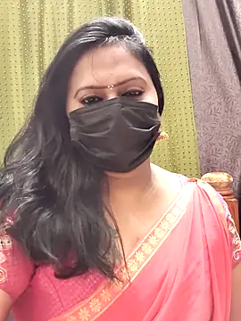 Snapshot of Meera_mia chatting on July 1, 7:13 pm Meera mia online show from July 1, 7:13 pm