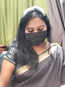Snapshot of Meera_mia chatting on July 4, 8:48 pm Meera mia online show from July 4, 8:48 pm