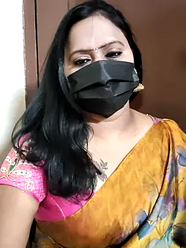 Snapshot of Meera_mia chatting on July 7, 6:45 pm Meera mia online show from July 7, 6:45 pm