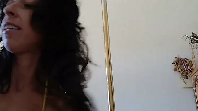 Snapshot of PriscillaPole chatting on August 8, 10:06 am PriscillaPole online show from August 8, 10:06 am