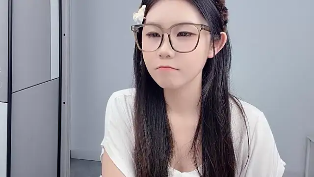 Snapshot of Rose_love69 chatting on June 27, 12:22 pm Rose love69 online show from June 27, 12:22 pm
