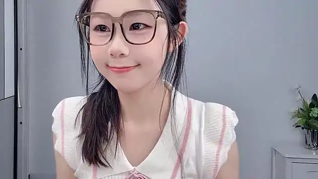 Snapshot of Rose_love69 chatting on July 1, 4:03 am Rose love69 online show from July 1, 4:03 am