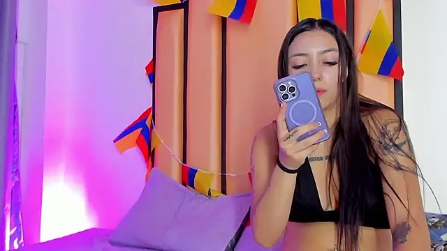 Snapshot of Mily_Mark chatting on July 7, 8:02 pm Mily Mark online show from July 7, 8:02 pm