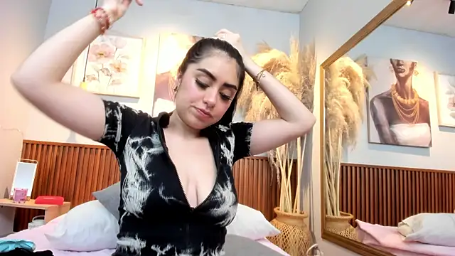 CARLA FERRERM online show from July 11, 10:11 pm