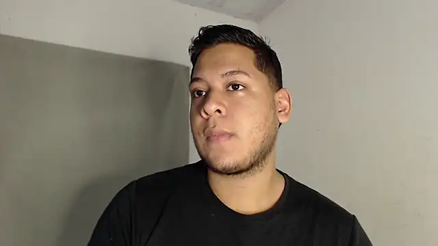 Snapshot of nicolas_cr1 chatting on June 16, 3:53 am nicolas cr1 online show from June 16, 3:53 am