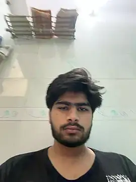 Snapshot of funwithchinuu chatting on May 25, 9:21 pm funwithchinuu online show from May 25, 9:21 pm
