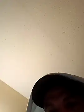 Wild dude online show from March 19, 2:59 am