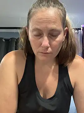 amberhotts2025 online show from June 24, 12:53 am