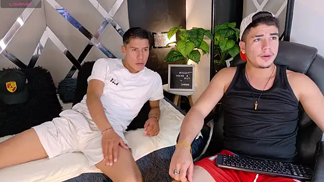 Alex-Rodriguezz online show from June 25, 8:02 pm