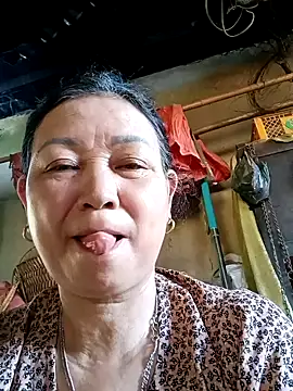 Snapshot of Orio-baby chatting on June 24, 1:48 am Orio-baby online show from June 24, 1:48 am