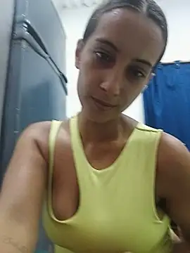 Snapshot of dirty_indecent_kitte chatting on May 29, 10:19 pm dirty indecent kitte online show from May 29, 10:19 pm