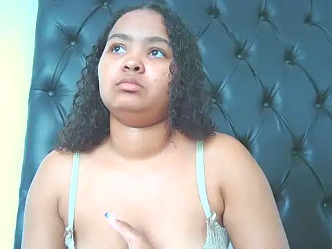 Snapshot of indianaphrodite1 chatting on June 16, 8:06 am indianaphrodite1 online show from June 16, 8:06 am