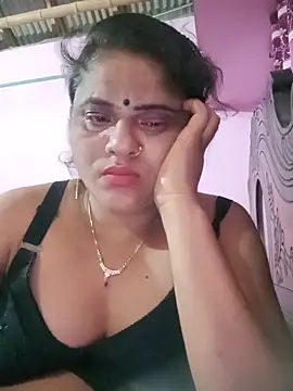 Snapshot of Maya_Vabi chatting on June 19, 11:41 pm Maya Vabi online show from June 19, 11:41 pm