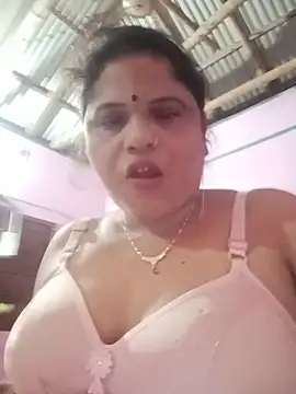 Snapshot of Maya_Vabi chatting on June 29, 2:28 pm Maya Vabi online show from June 29, 2:28 pm