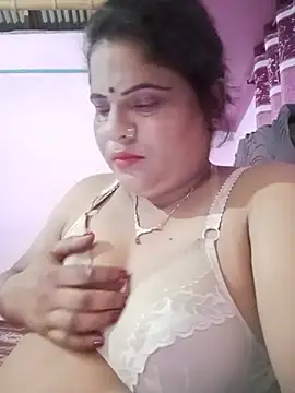 Snapshot of Maya_Vabi chatting on July 2, 2:23 pm Maya Vabi online show from July 2, 2:23 pm