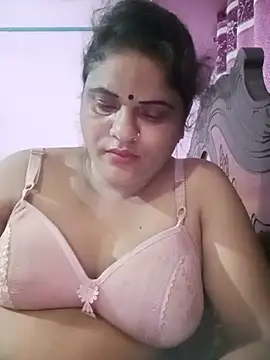 Snapshot of Maya_Vabi chatting on July 15, 2:44 pm Maya Vabi online show from July 15, 2:44 pm
