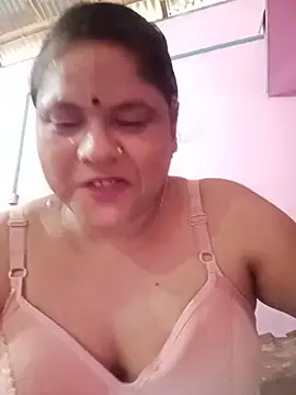 Snapshot of Maya_Vabi chatting on July 16, 7:47 am Maya Vabi online show from July 16, 7:47 am