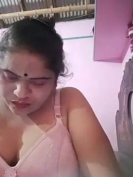 Snapshot of Maya_Vabi chatting on July 19, 11:41 pm Maya Vabi online show from July 19, 11:41 pm