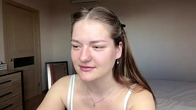 Snapshot of lizzzanatooo chatting on May 29, 7:28 am lizzzanatooo online show from May 29, 7:28 am