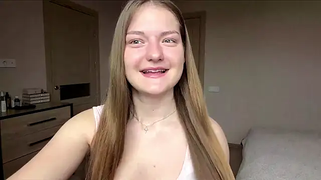 Snapshot of lizzzanatooo chatting on May 31, 7:37 am lizzzanatooo online show from May 31, 7:37 am