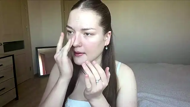 Snapshot of lizzzanatooo chatting on June 5, 7:47 am lizzzanatooo online show from June 5, 7:47 am