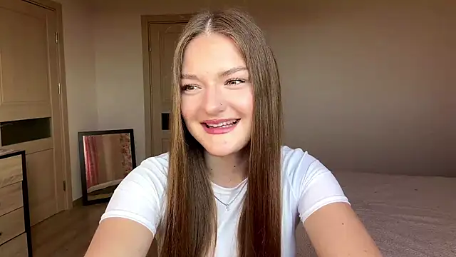 Snapshot of lizzzanatooo chatting on June 13, 2:59 pm lizzzanatooo online show from June 13, 2:59 pm