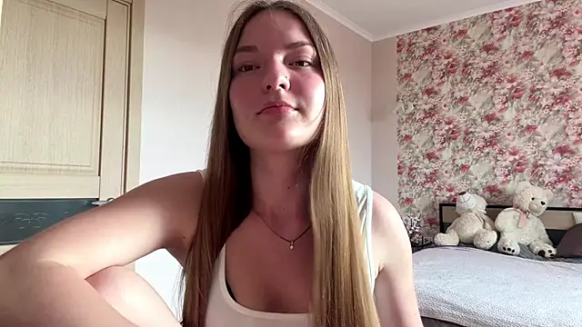 Snapshot of lizzzanatooo chatting on June 14, 3:36 pm lizzzanatooo online show from June 14, 3:36 pm