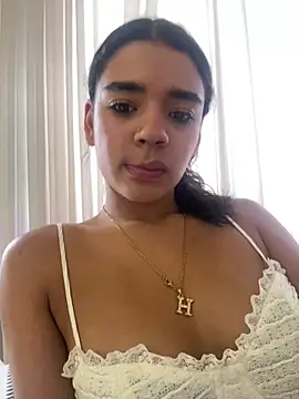 Snapshot of mia__gomex chatting on July 18, 7:17 pm mia gomex online show from July 18, 7:17 pm