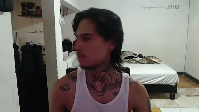 Snapshot of killuasfl chatting on May 26, 11:12 pm killuasfl online show from May 26, 11:12 pm