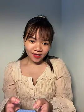 Snapshot of Ari_baby9 chatting on July 10, 2:16 am Ari baby9 online show from July 10, 2:16 am